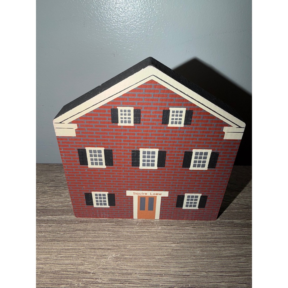 The Cat's Meow Village Justice of the Peace Squire Loew Series VII 1989 Wood - Picture 2 of 3